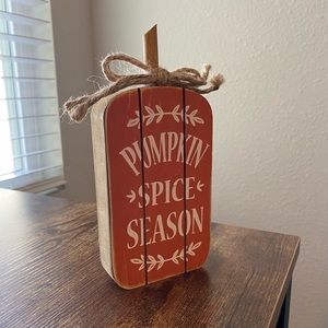 ‘Pumpkin Spice Season’ - Decoration